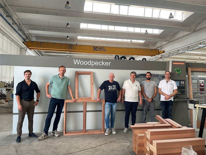 Der niederländische Kunde erneuert sein Vertrauen in Saomad und investiert in ein zweites CNC Bearbeitungszentrum Woodpecker Mirai - 16