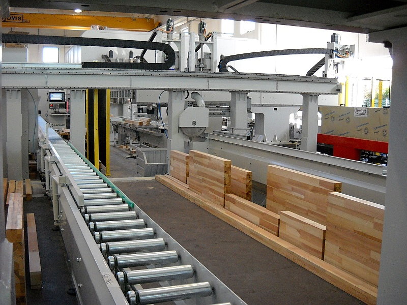 Una linea per la produzione di serramenti in legno compatta e innovativa per la SetzFensterbau AG - 5