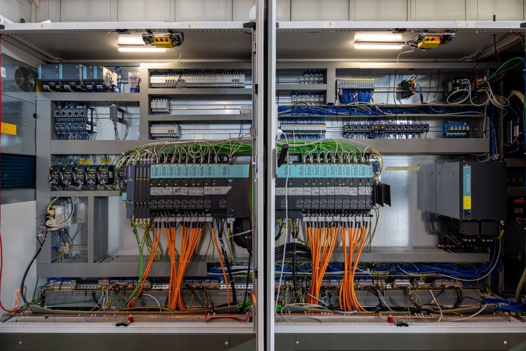 Centro di lavoro per serramenti in legno Woodpecker Performance 5 - Sinumerik One by Siemens